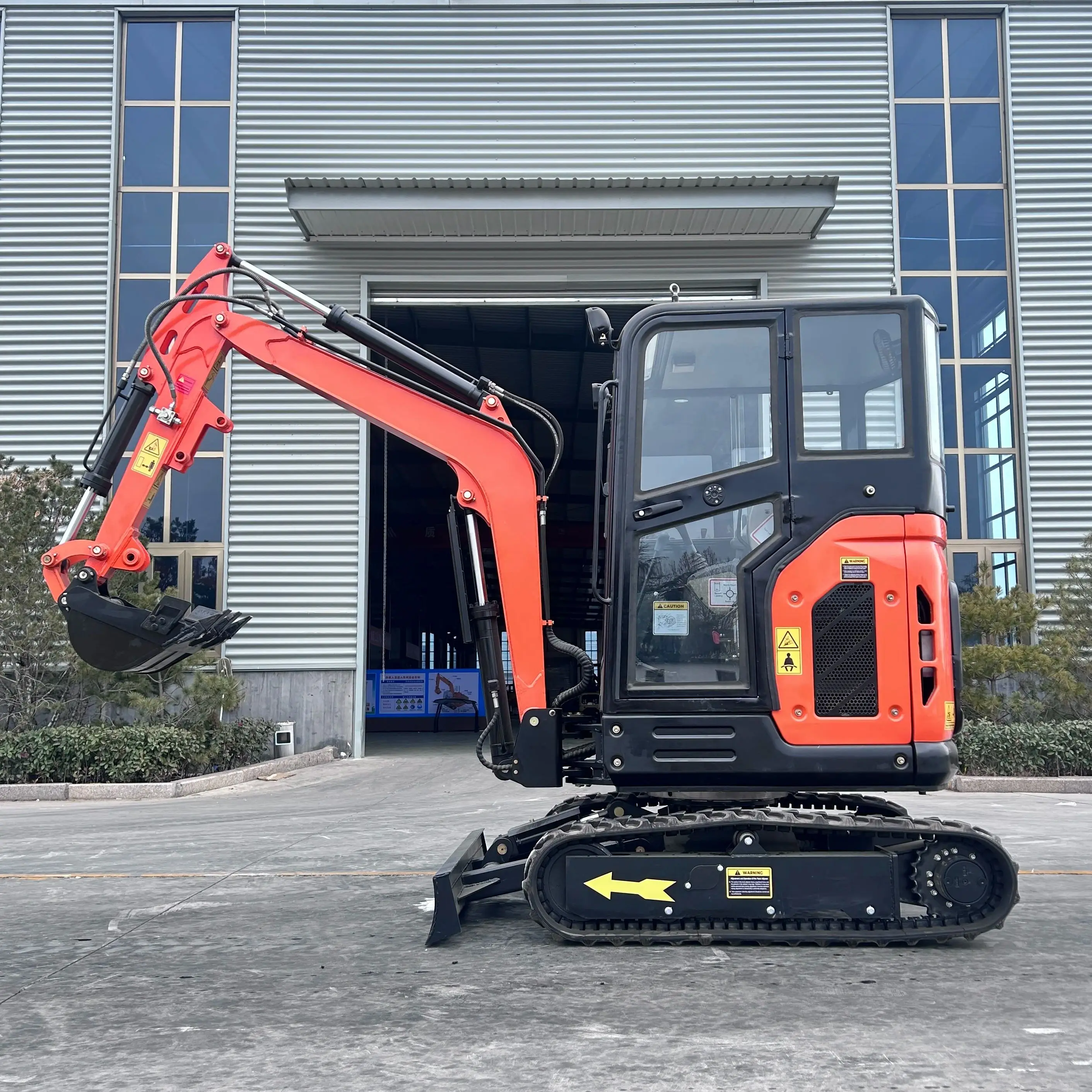 Free delivery Kubota engine excavator wholesale compact new mini excavator 2.5 tons for sale in China Free delivery Kubota engine excavator wholesale compact new mini excavator 2.5 tons for sale in China