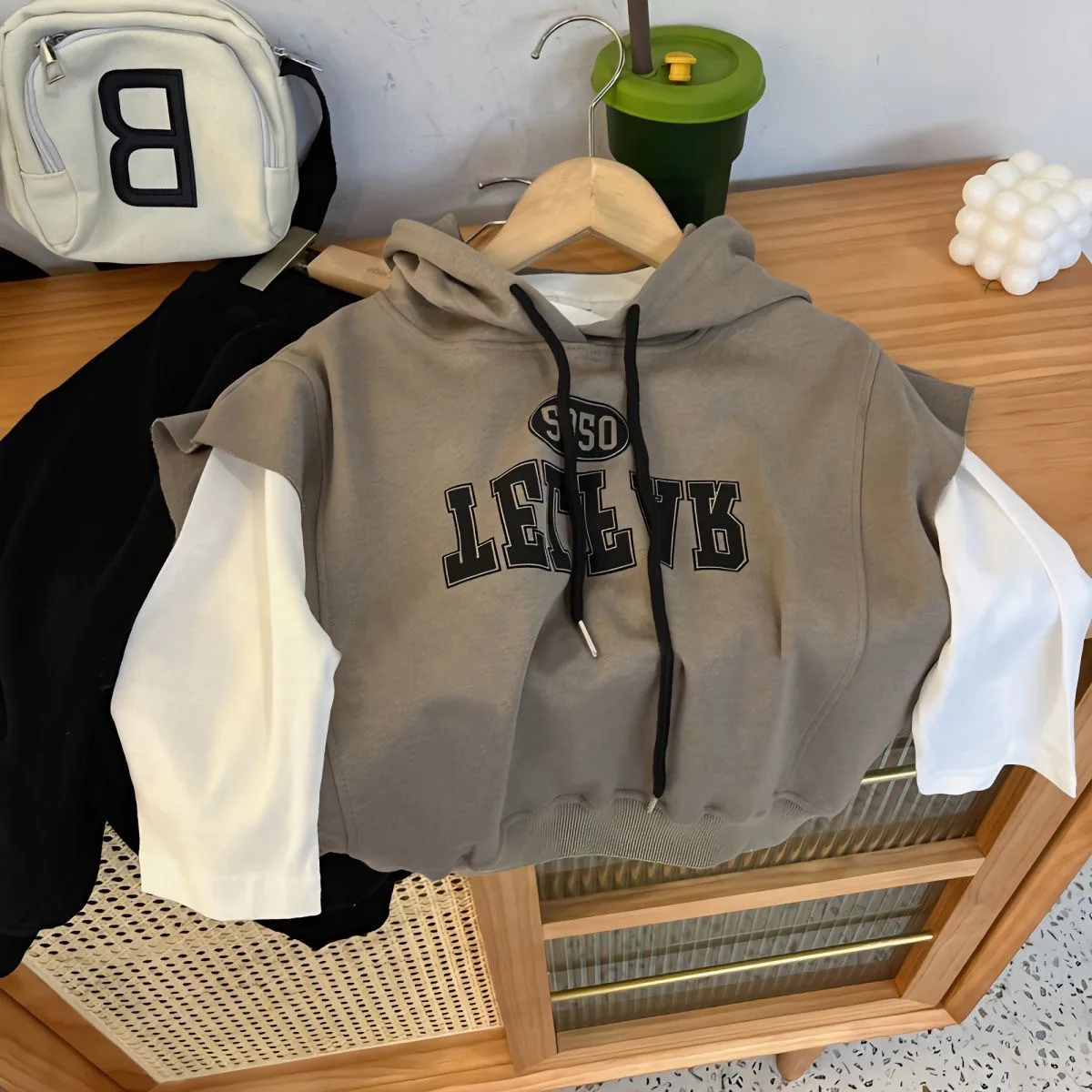 

Детский Комплект из трех предметов, толстовка с капюшоном для мальчиков, футболка с капюшоном и жилет, черная простая модная вентилируемая футболка, весна-осень 2024