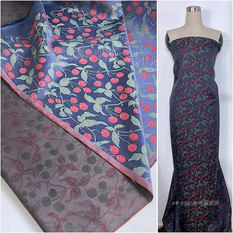 

28 momme heavy silk fabric cheongsam cloth skirt fabric Xiangyun yarn dyed yarn Song Jin navy blue and red cherry brocade fabric