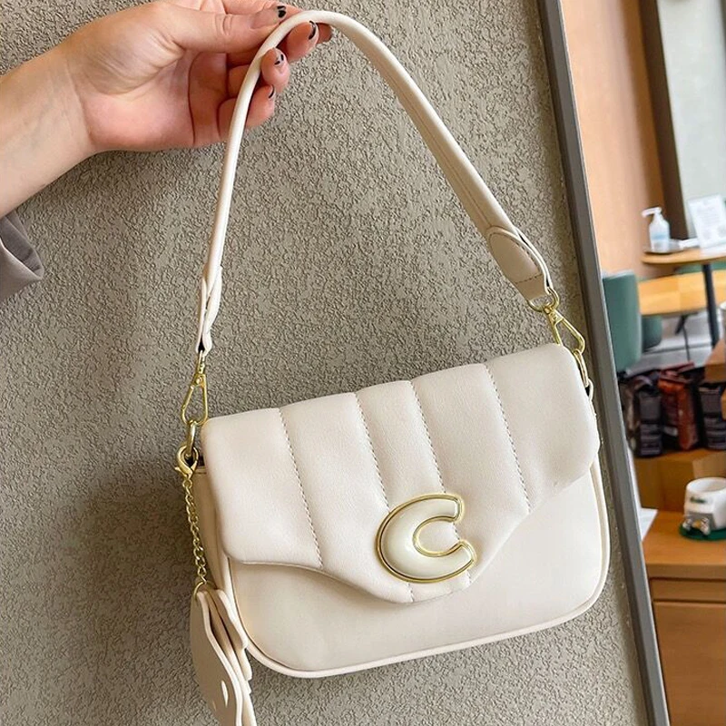 

High Quality Women's Bag.Winter Bag.Soft Material.Cute Decoration.Women's Shoulder Bag.Free Freight