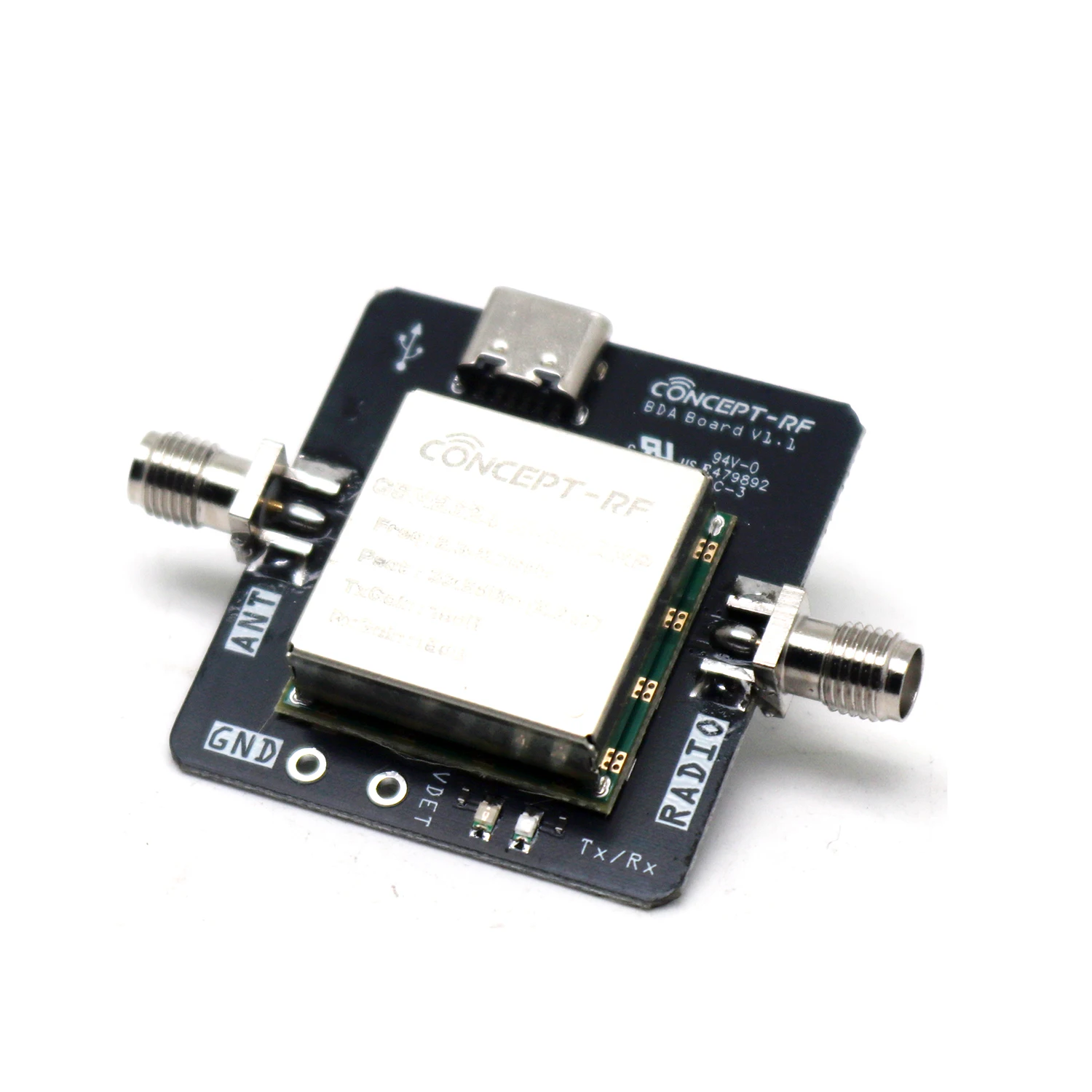 Module amplificateur bidirectionnel GSM2624 connecté à un drone FPV pour extension de portée WiFi