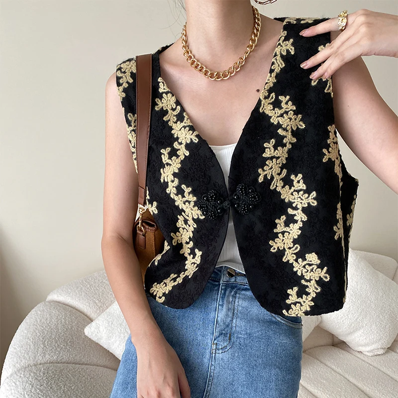 

Spring 2023 New Women's Jacket Sleeveless One Button Embroidered Flocking Chic and Elegant Short Fashion Vests Cardigan SN1889