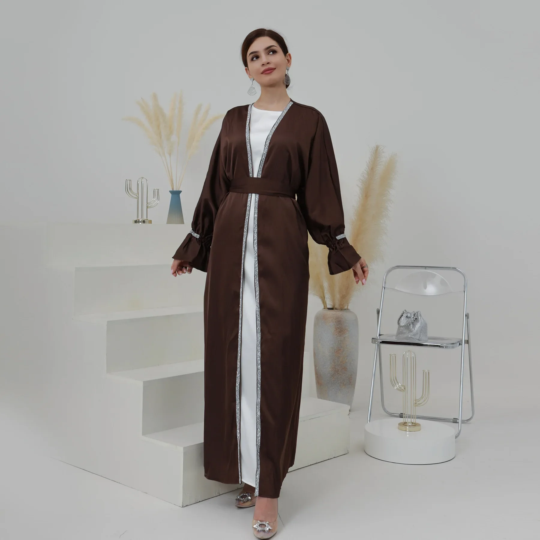 Satin Open Abaya Dubai Luxury Muslim Hijab Dress Turkey Flare Sleeves Beads Kimono Abayas for Women Islamic Clothing Kaftan Robe