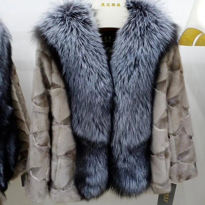 

Hot Sales 2023 New Fashion Women Winter Warm Real Fox Fur Coat Ladies High Quality Fur Mink Jacket With Fox Fur Collar Outerwear