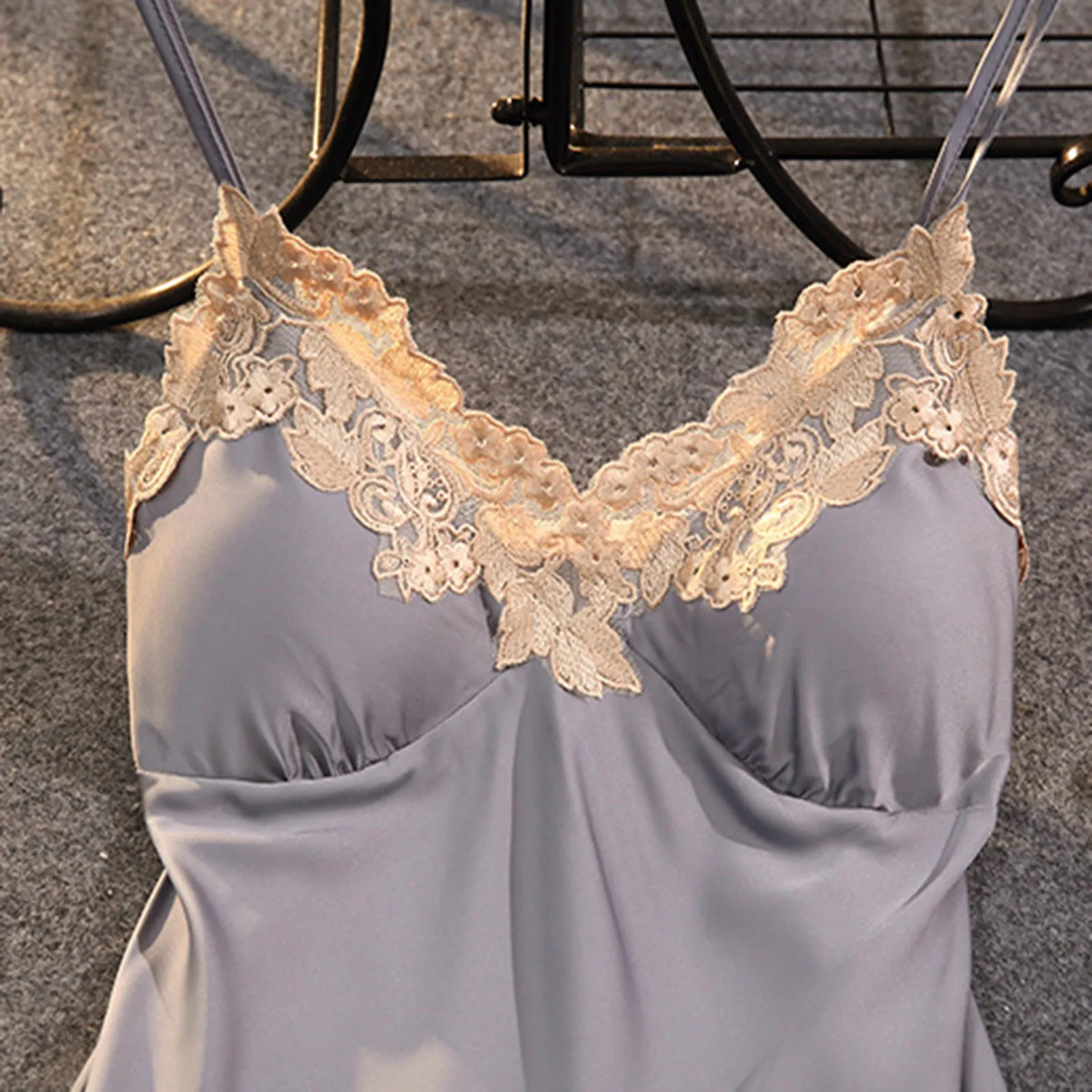 Women Sleepwear Satin Lace Robe Nightdress Ladies Sexy Lingerie Nightgown Dresses Sleepshirts Homewear Slit Chest Pad Pajamas