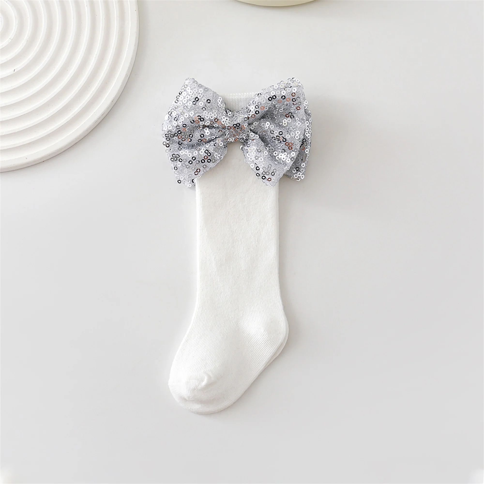 FOCUSNORM Kniehohe Socken für Kleinkinder, 1–5 Jahre, 5 Farben, niedliche Pailletten, Schleife, Dekor, lange Strümpfe für Frühling und Herbst – Detail 10