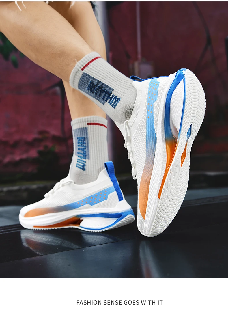 Die Tech-Schuhsohle bietet Unterstützung für Laufschuhe, ermöglicht Atmungsaktivität und Leichtigkeit. Herrenschuhe mit Unterstützung für den Außenbereich – Detail 13