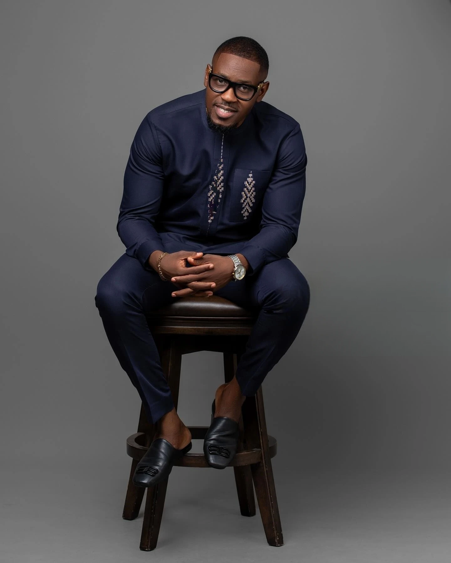 طقم قفطان رجالي مطرز قطعتين