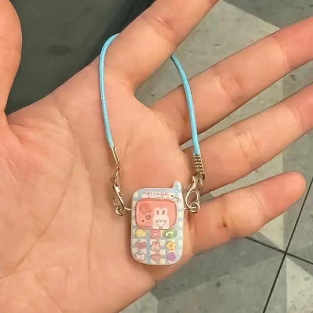 Labubu Mini Cartoon Pendant – Cute Dollhouse Mobile Phone Ornament for 15-17cm Dolls, Sweet Couple Gift 3