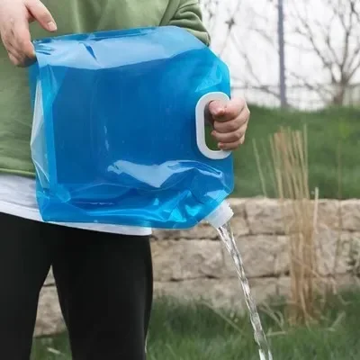 Description Picture 5 of itemHigh Capacity 5/10L Outdoor Camping Water Bag Portable with Handle Folding Travel Picnic BBQ Water Tank Storage Bag Accessories