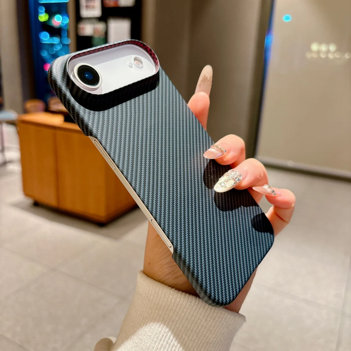 Luxury Carbon Fiber Kevlar Ultra-Thin Magnetic Frameless Phone Case