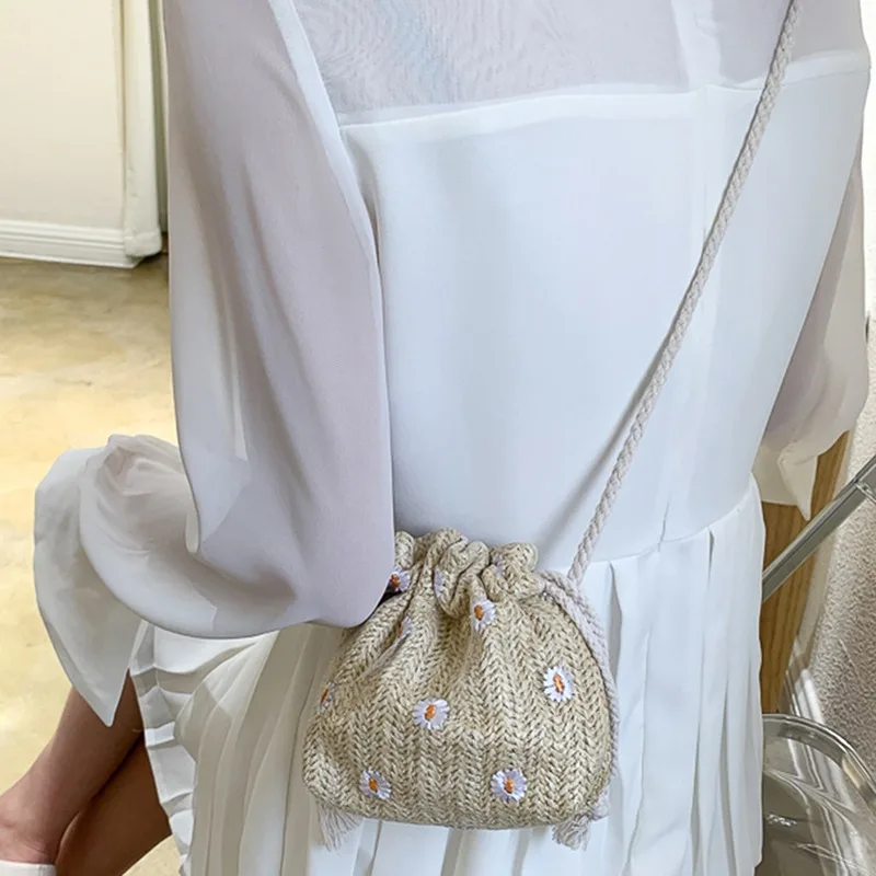 Fashion Small Shoulder Bags Women Drawstring Straw Beach Bags Flower Embroidery Ladies Lace Crossbody Handbags for Travel women shoulder bag crossbody bag