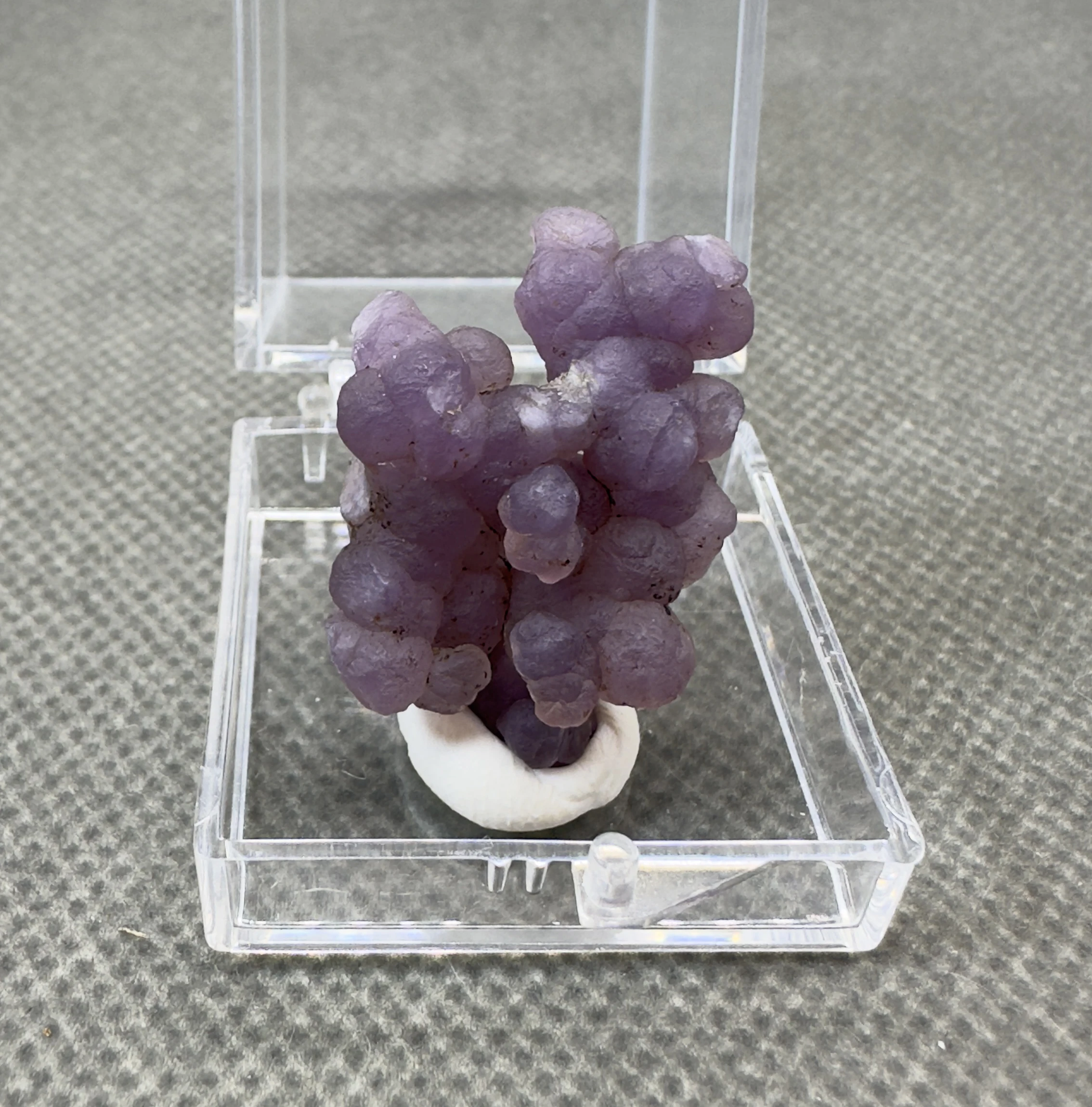Natural grape agate mineral specimen + box sie 3.4 cm + healing quartz crystals and stones rock gemstone 3