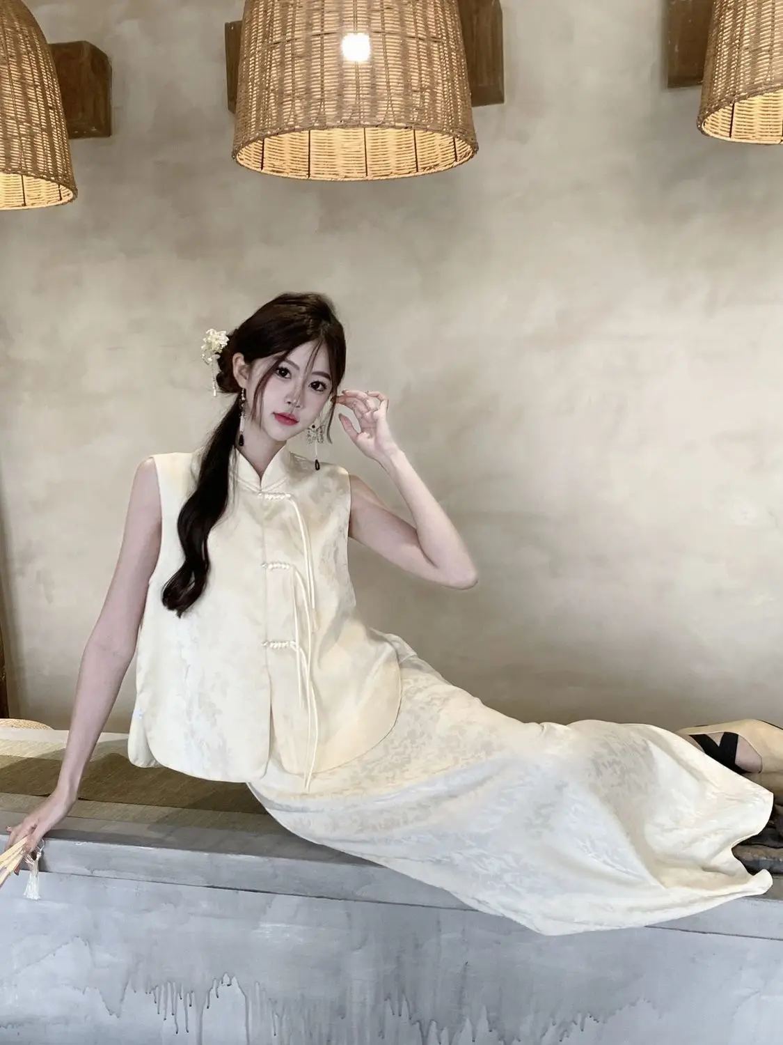 Spring/Summer Set Women's Pan Buckle Standing Neck Tank Top Elegant and Fashionable Strap Dress Women's Two Piece Set