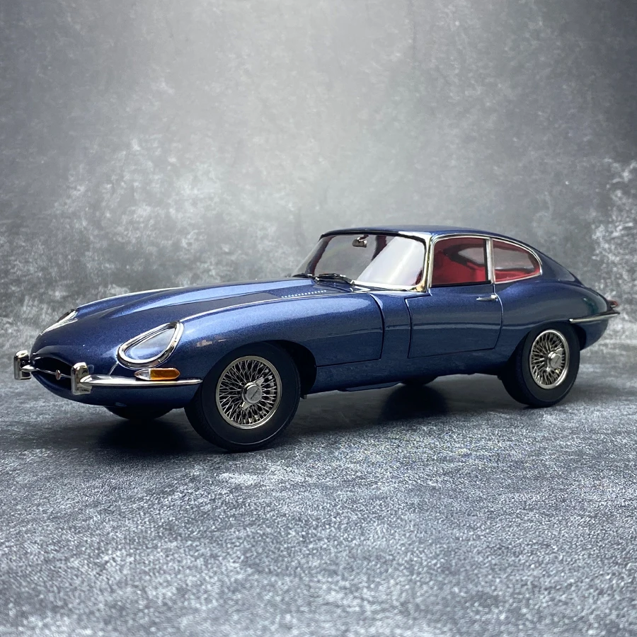 1/43 ixo JAGUAR E TYPE 50周年記念モデル ガンメタリック 1/43 ixo JAGUAR E TYPE 50周年記念モデル ガンメタリック