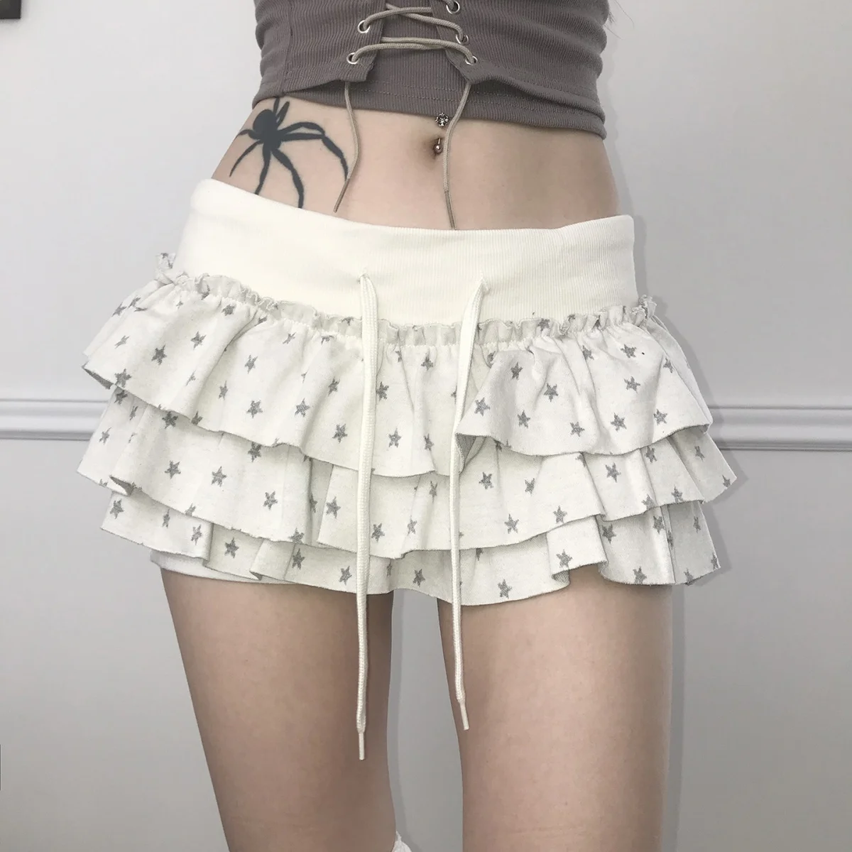 Women's Y2K Star Print Ruffle Mini Skirt High Waist Layered Flounce Shorts with Drawstring, Edgy Sweet Streetwear Spring Summer