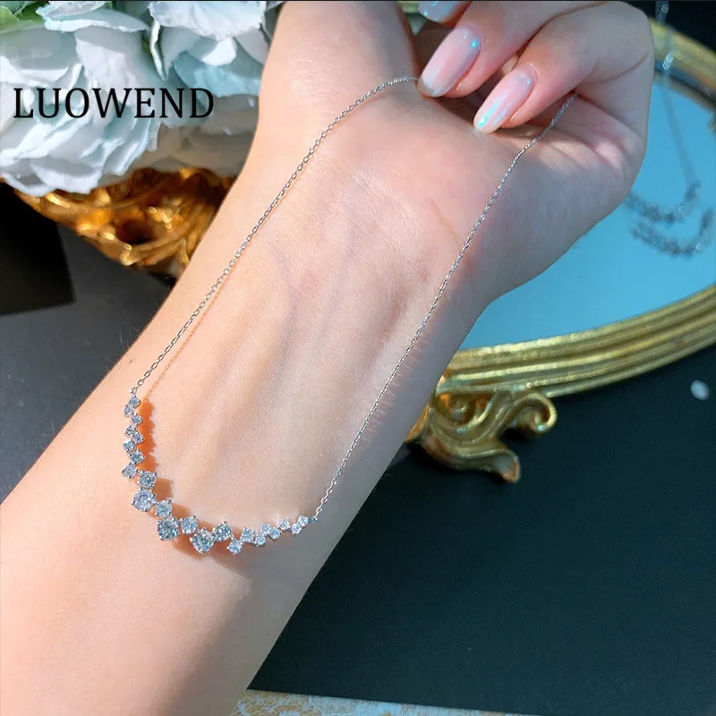LUOWEND-100% 18K 화이트 골드 펜던트 진짜 천연 다이아몬드 목걸이, 웨딩 파티 쥬얼리 고급스러운 미소 모양 디자인 여성용