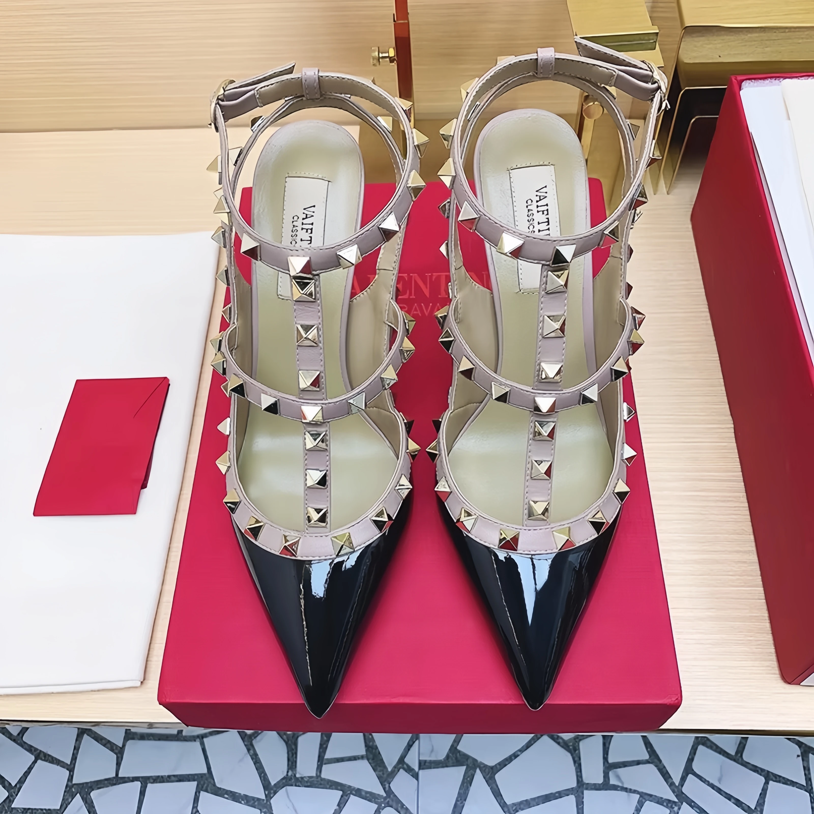 Rivet Heeled sandals Summer luxury women's Gladiator sandals Ankle Strap Brand Sexy High Heels Designe Slingbacks Shoes 41