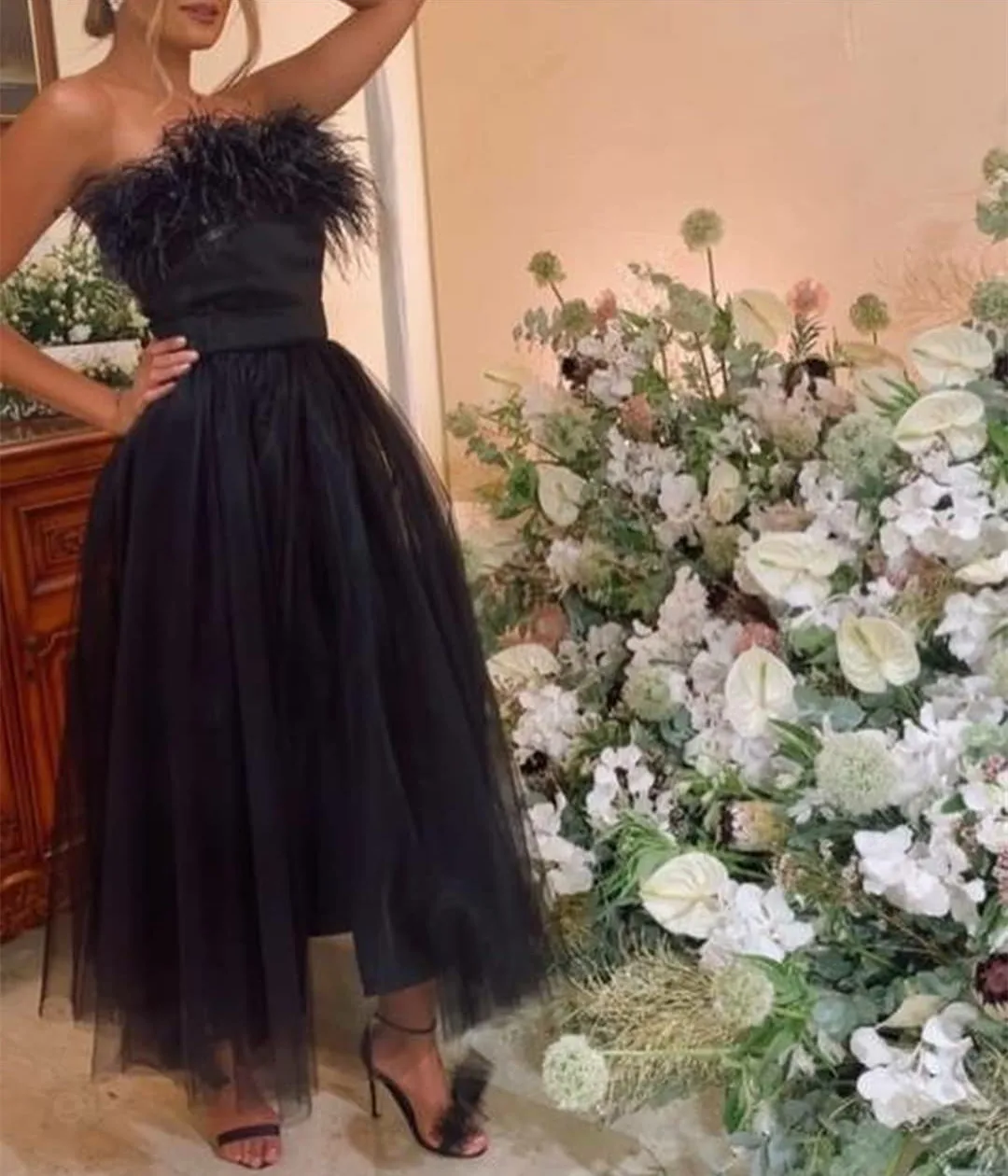 

Short Black Muslim Evening Dresses With Feathers A-Line Corset Back Tea Length Robe De Mariée Party Gowns For Women