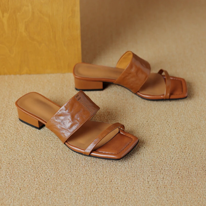 Square headed sheepskin exposed toe sandals for women's external wear