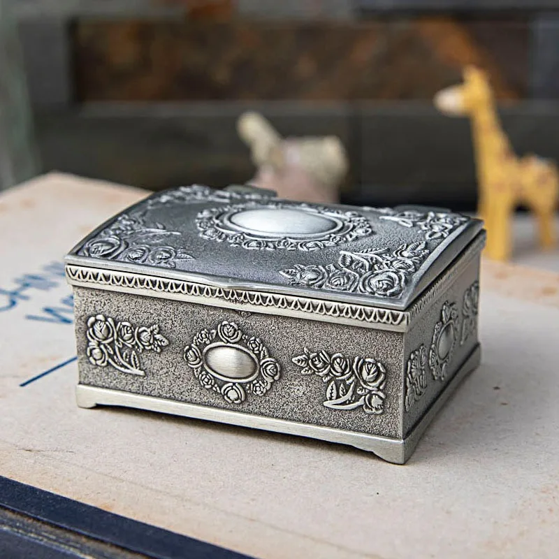 1PCS Retro Metal Holy Grail Saint Benedict Guadalupe Rosary Necklace Metal Boxes Religious Jewelry Packing Case Gift