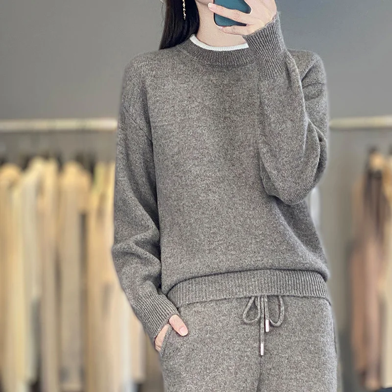 سترة نسائية صوف 100% سترة محبوكة برقبة دائرية طقم نسائي مكون من قطعتين من الصوف بنطال ذو قصة أرجل واسعة طقم نسائي عصري