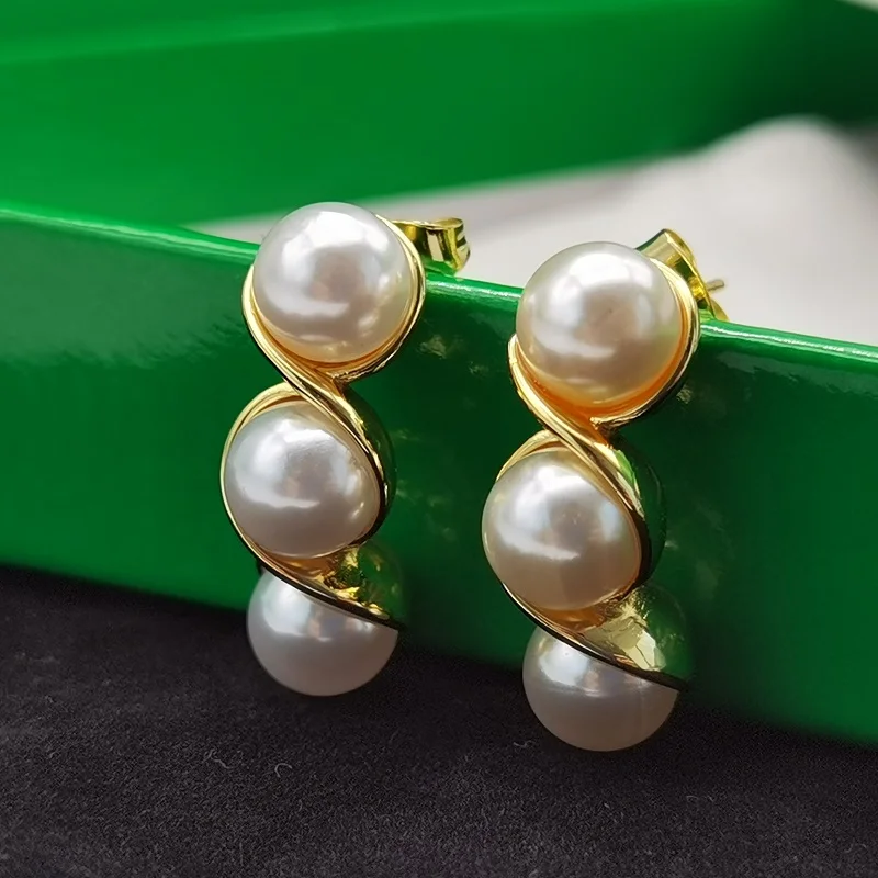 

Hot Europe America Designer Pearl Earrings For Woman Brass Gold Plated Luxury Brand Famous Charm Top Quality Jewelry