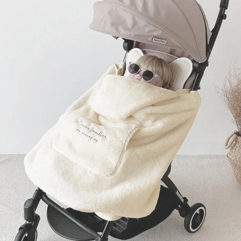 

Coral Fleece Baby Blanket Stroller Cover Embroidery Bear Bunny Winter Windproof Kids Blankets Infant Nap Warm Quilt Swaddle Wrap