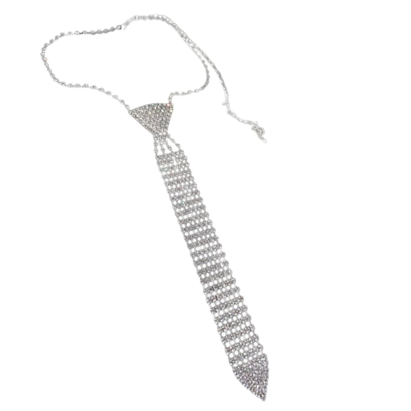 Les Accessoires De Mode Incontournables Pour Un Look élégant