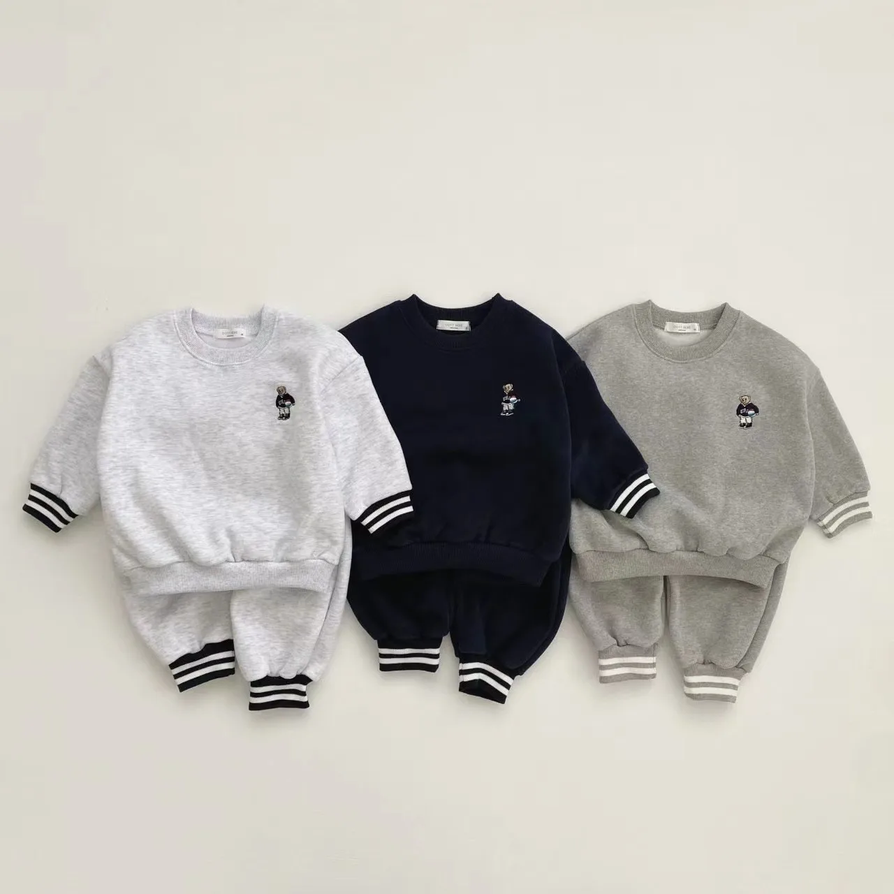 Description Picture 4 of item2025 Winter New Baby Casual Clothes Set Children Fleece Sweatshirt + Pants 2pcs Suit Toddler Outfits Infant Boy Warm Sportswear