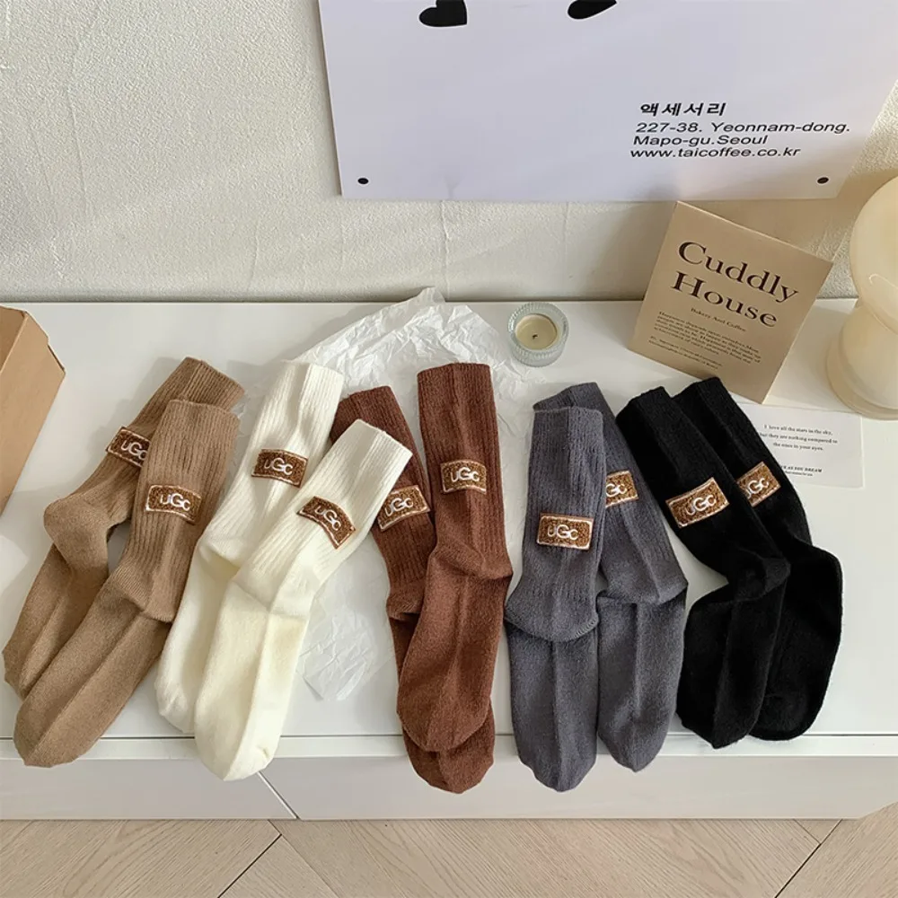 2024 New Warm Velvet Socks Autumn Winter Thickened Thick Line Mid-Tube Socks Trendy Heel Furry Label Snow Boot Socks Ins