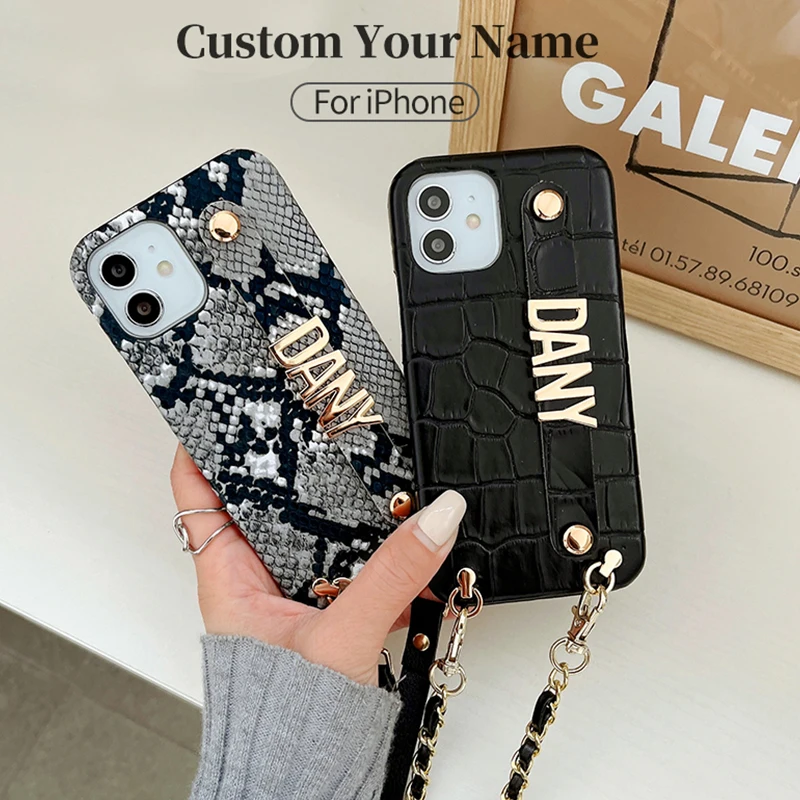 Custodia Per Telefono In Pelle Di Serpente Con Lettera In Metallo Con Cordino Personalizzato Per Custodia Iphone14 14Promax 14Plus 13Promax 13 12 11