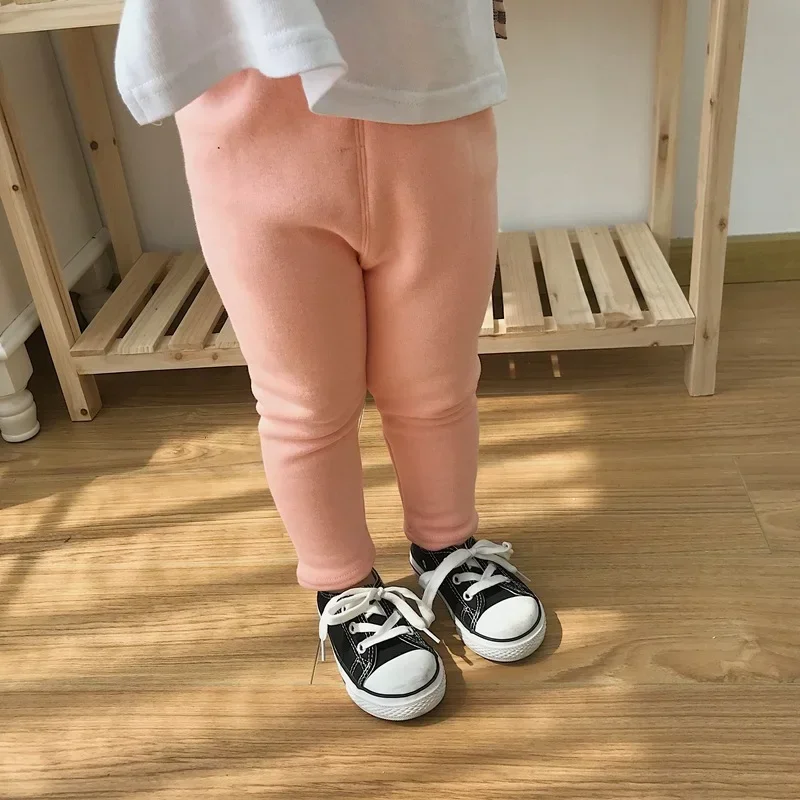 Neue Winter-Kinderjeans für Jungen und Mädchen, einfarbig, dünner Samt, elastischer Gürtel, elastische Denim-Hose für Kleinkinder, 1–6 Jahre – Detail 17