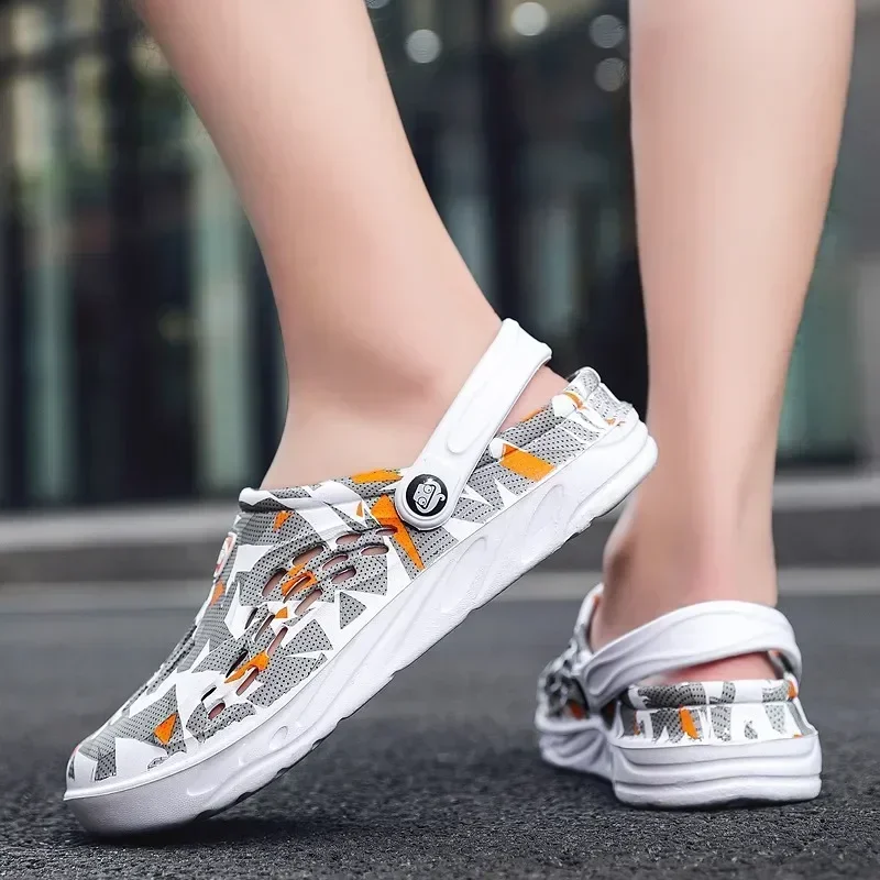 Men Summer Shoes Sandals Men's Holes Sandals Hollow Breathable Flip Flops Water Shoes Fashion Beach Slippers Anti-Slip EVA Sole