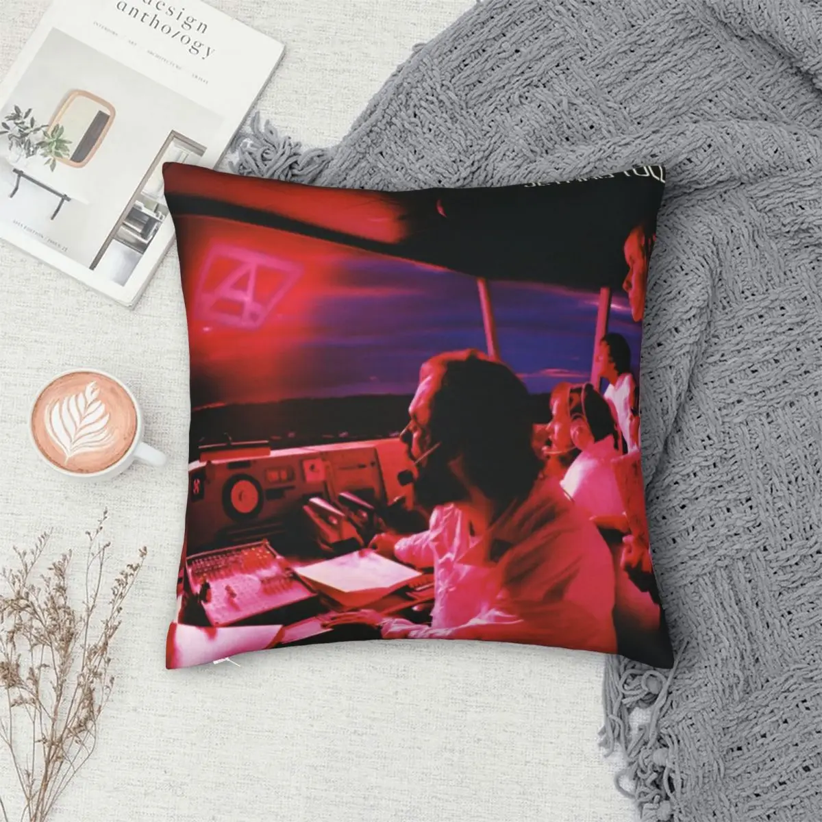 Рисунок 3 - Jethro Tull квадратная наволочка из полиэстера