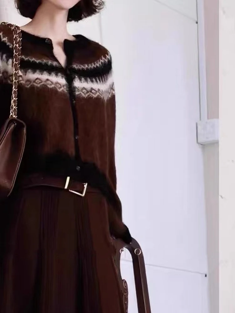 Autumn and Winter New Round Neck Women's Knitted Cardigan Long-sleeved Sweater Fashionable Loose Single-breasted Knitwear Top