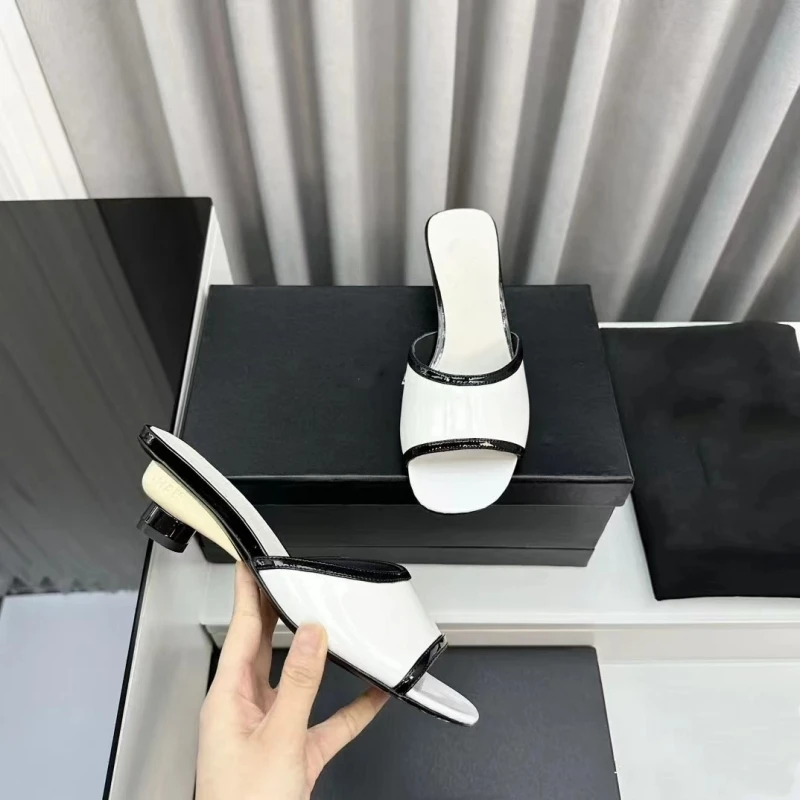 

Летние новые стильные сандалии и шлепанцы для верхней одежды на толстом высоком каблуке, цветные полутапочки на среднем каблуке с разрезом и ремешком, 2024