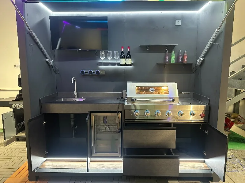 2025 New Modular SS304 Outdoor BBQ Kitchen with Disassemble Closable Shed BBQ Grills and Sink&fridge Combo for Family Party 5