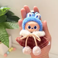 Vêtements de poupée en peluche pour Mini Labubu 4.0, série Love, vêtements de noël, robe classique à grille, ensemble cape 5