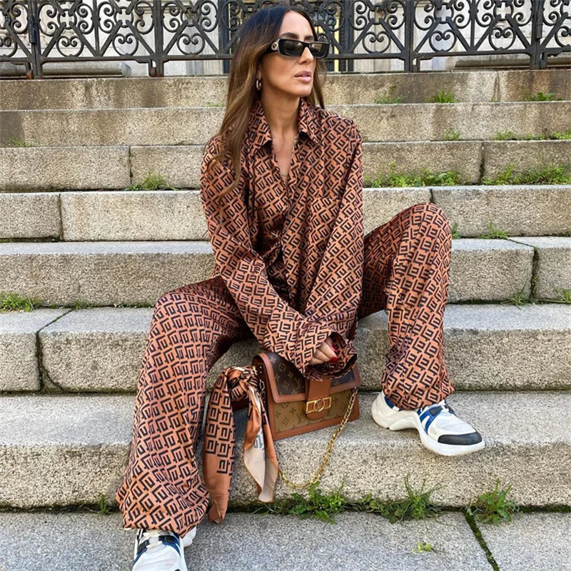 

Clothland Women Chic Print Blouse Pants Suit Long Sleeve Long Shirt Wide Leg Trousers Retro Two Piece Set Mujer TA203
