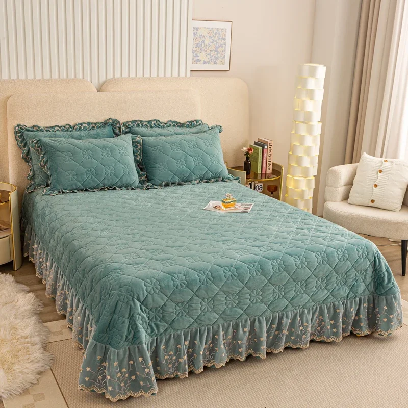 Thicken velvet Bedspread on the bed blanket lace ruffle bed cover bed Plaid mattress covers Bedspreads