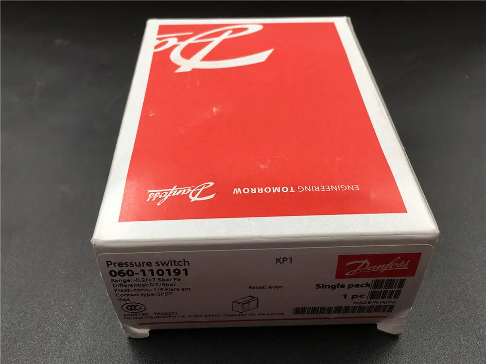 

1pcs Danfoss 060-110191 060-1101 Pressure Switch KP1 New In Box