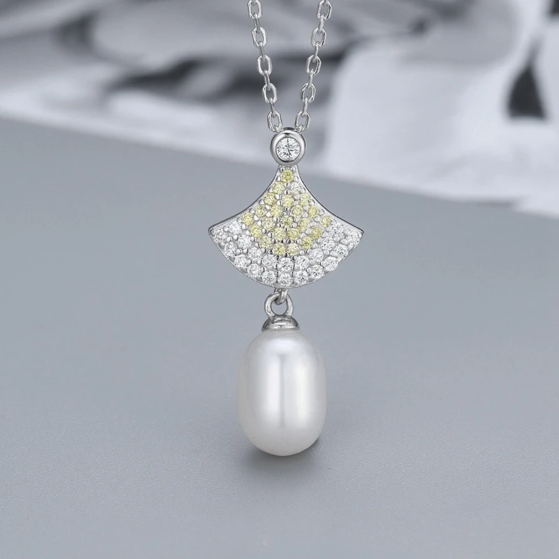 

Ожерелье женское из серебра 100% пробы с кулоном в виде юбки