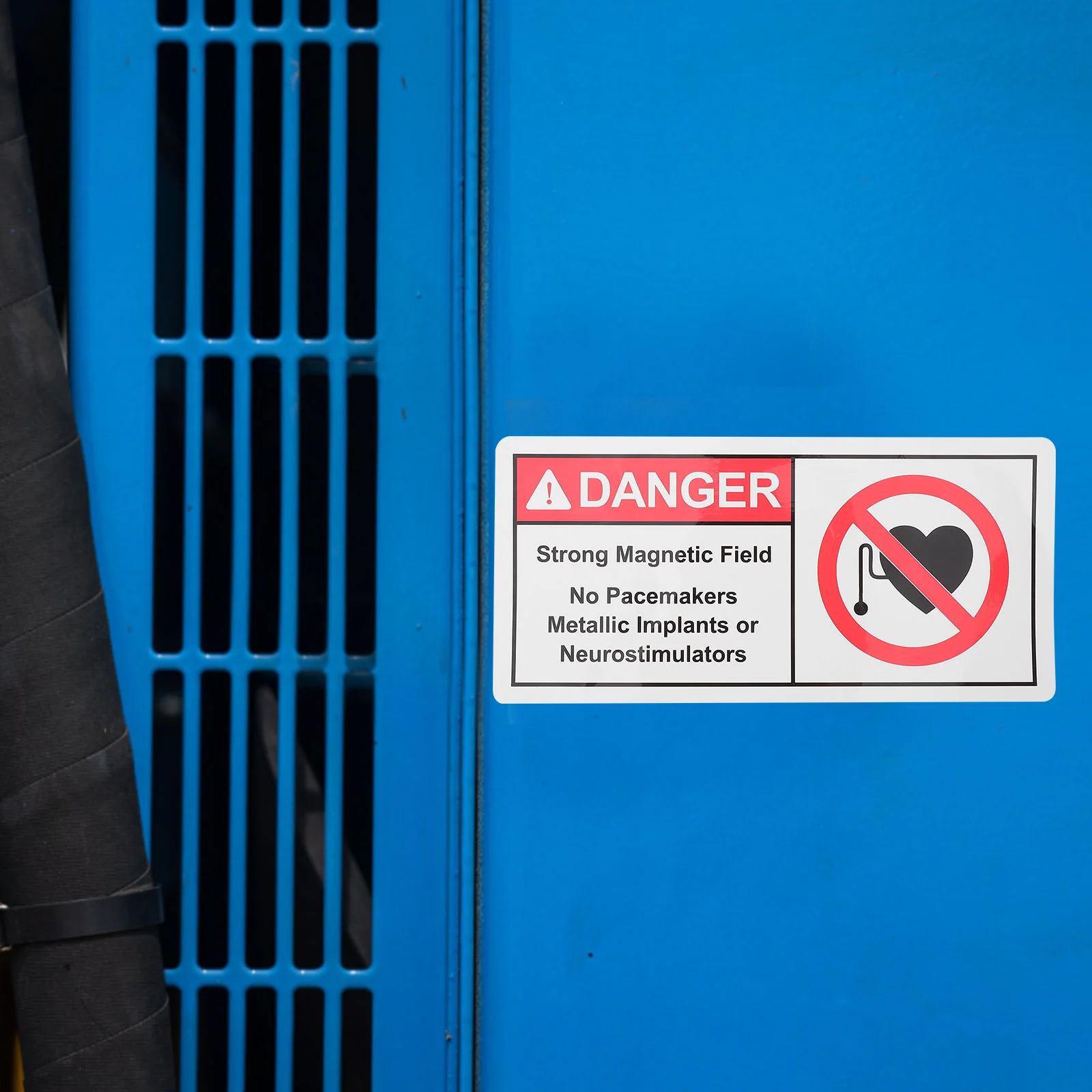 Рисунок 4 - Наклейки Предупреждение