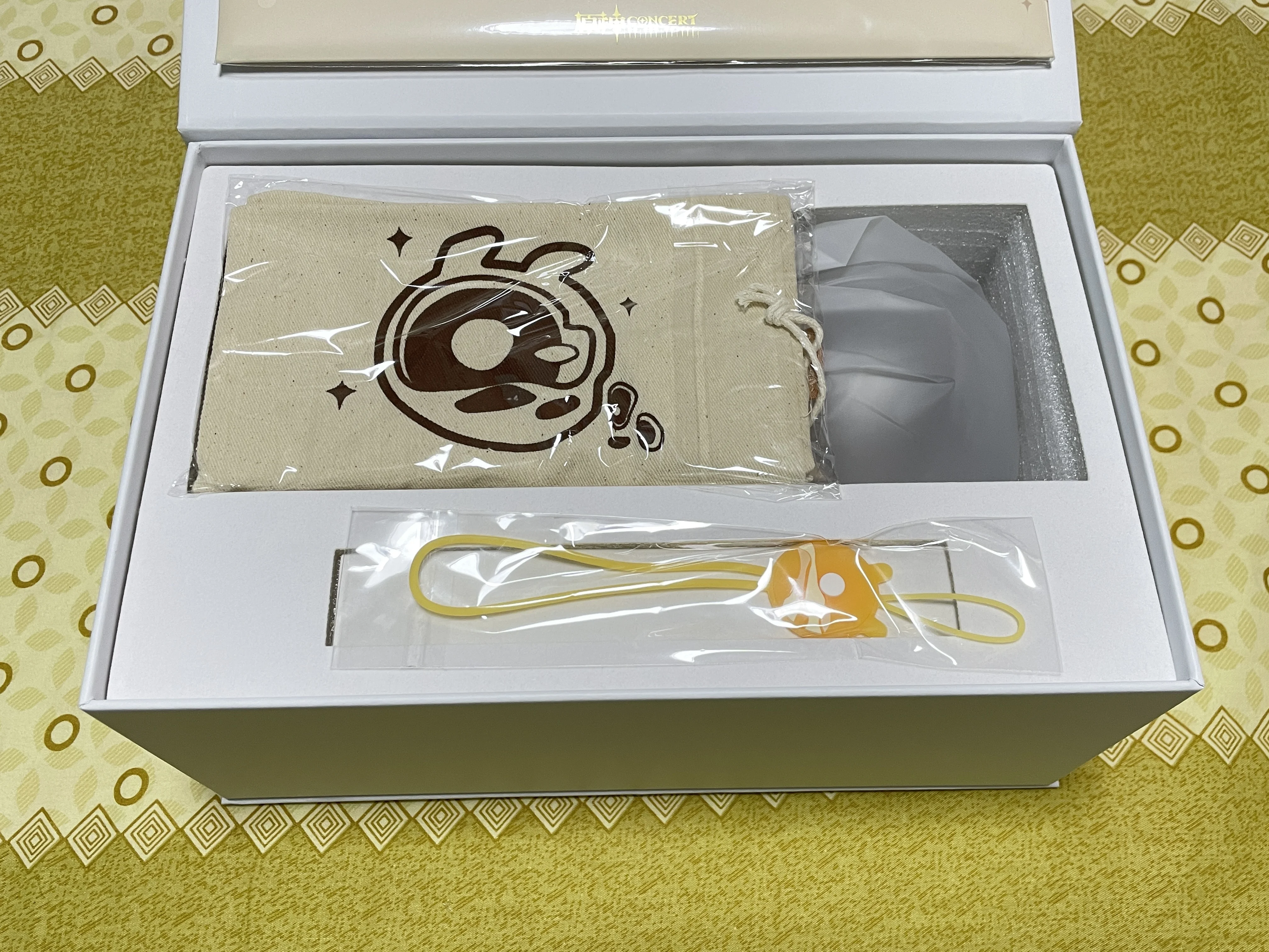 Genshin Impact Genshin Concert 2023 Atmosphere Light Stick Pendant Card Box  Set