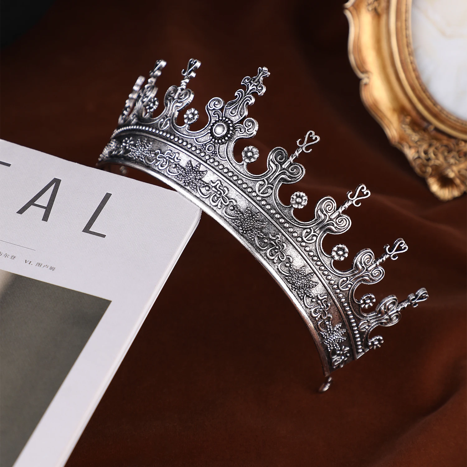 Unisex goldene mittelalterliche Krone Renaissance-Zeit Kostümzubehör Prinz Prinzessin Geburtstag Maskenball Halloween Kopfschmuck – Detail 10