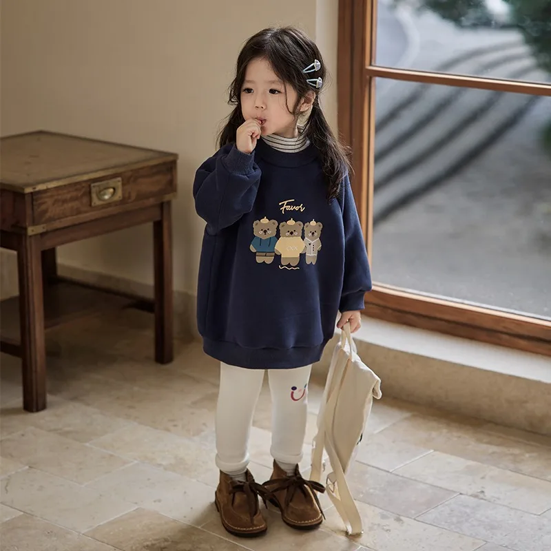 

2023 Girls' Sweater Plushed Baby Fleece 2023 Winter New Children's Fashion Versatile Thickened Top Children's Coat