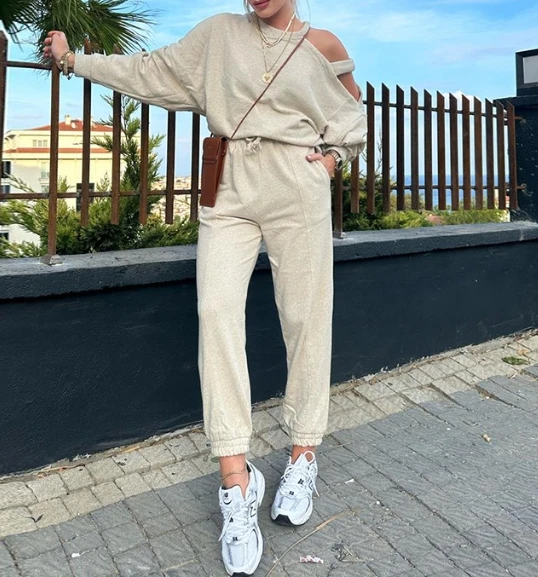 Two Piece Set Women Outfit 2023 Spring Fashion Round Neck Off Shoulder Long Sleeve Top & Casual Plain Pocket Design Pants Set