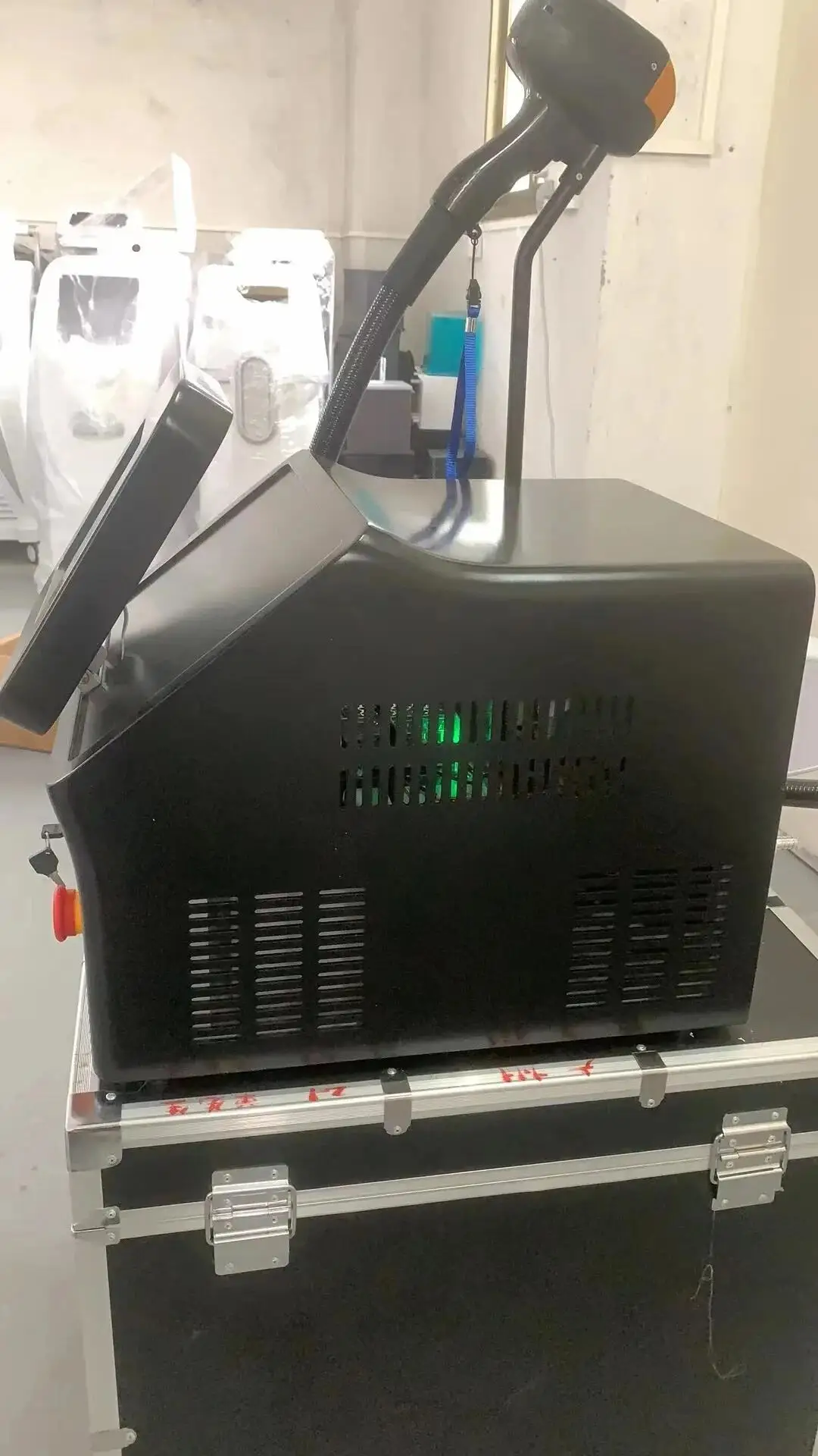 Рисунок 4 - Диодный лазер для удаления волос