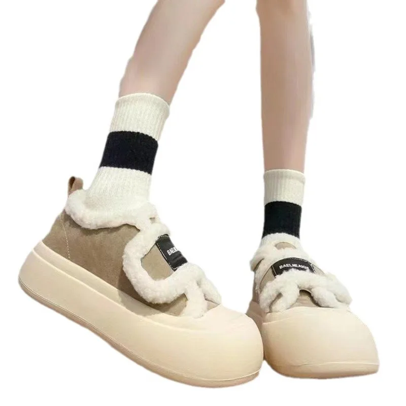 

Velvet Velcro Board Shoes Women's Winter 2023 New Casual Thick Korean Soft Sole Hair Little White Shoes Niche Fashion Design